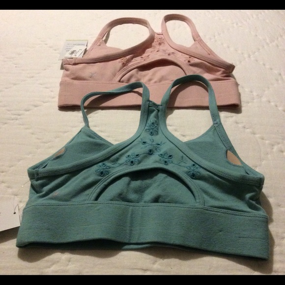 New sports bras size xs - Picture 2 of 5